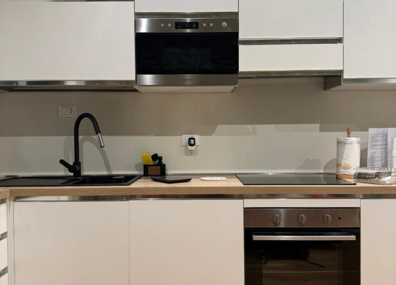 Peony House - 10 Min Duomo Apartment Milan