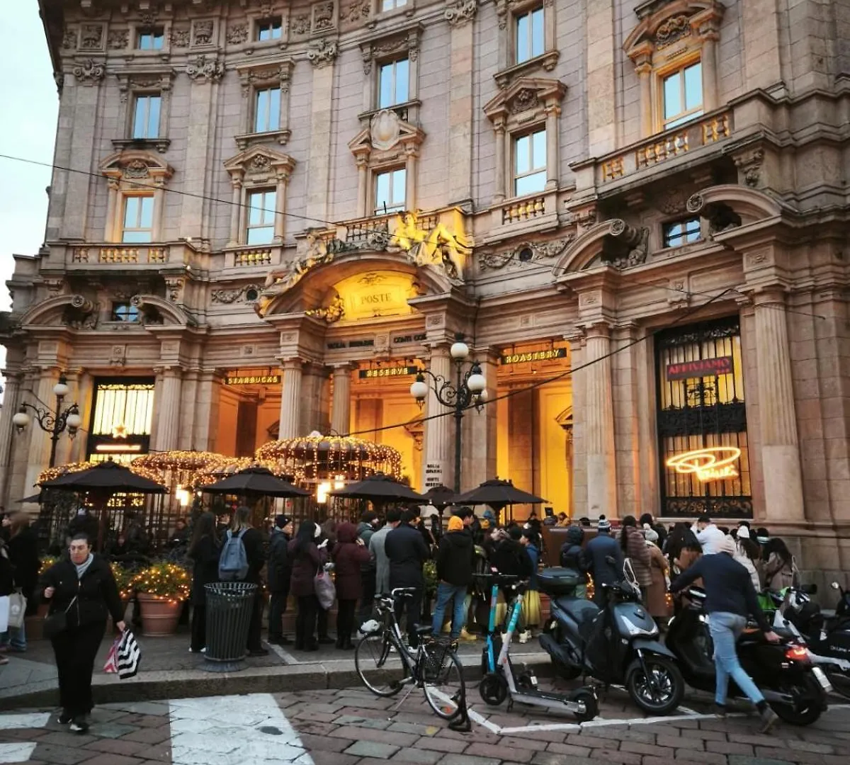 Peony House - 10 Min Duomo Apartment Milan